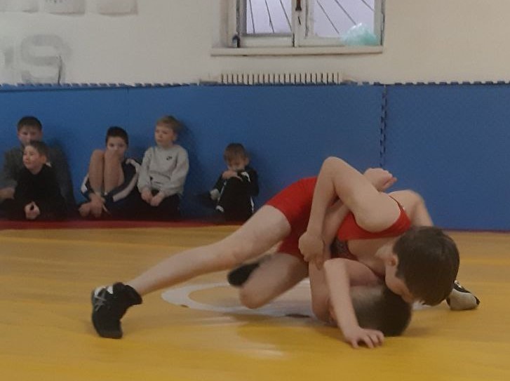 Напруга зростає